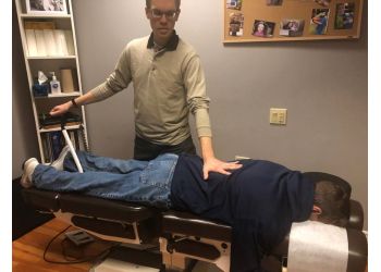 Brantford Chiropraticiens Dr. Spenser Dougley, DC, FR, FRCms - BRANT WELLNESS & REHAB