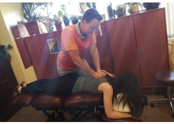 Oakville chiropractor Dr. Steve Knighton, DC - NOTTINGHILL FAMILY WELLNESS CENTRE