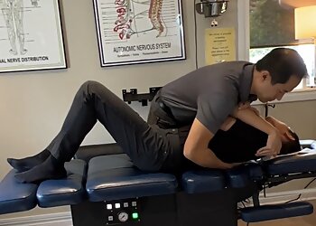 Mississauga Chiropraticiens Dr. Suharto Ongko, DC - ACTIVE FAMILY CHIROPRACTIC & WELLNESS CENTRE
