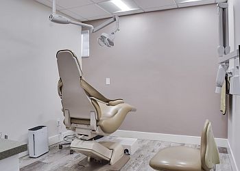 Brantford dentist Dr. Sunny Tam - AVENUE DENTAL