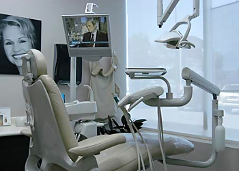 Richmond Hill Dentistes Cosmétiques Dr. Tammy Herzog - DENTISTRY IN OAK RIDGES