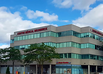 Dr. Tarek El-Onsi - BRUNSWICK MEDICAL CENTRE - Dollard des Ormeaux, QC Podiatres - Clinic Exterior Image