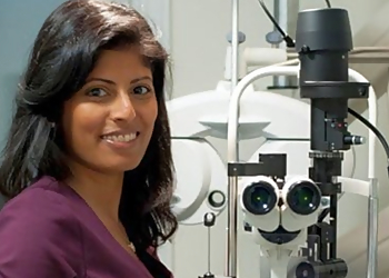 Dr. Thadshika Parthipan, OD - EYEPRACTICE-OPTOMETRIST Dr. Thadshika Parthipan, OD - Guelph, ON Optométristes Pédiatriques - Doctor Portrait Image