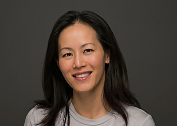 Dr. Thuy-Tu Nguyen - ORLEANS GARDENS DENTAL CENTRE Dr. Thuy-Tu Nguyen - Ottawa, ON Dentistes - Doctor Portrait Image