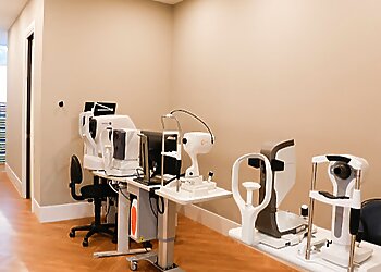 Vaughan optometrist Dr. Timothy H. Tsang, O.D., F.A.A.O - FORESEE EYECARE