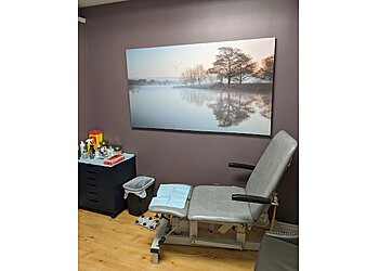 Whitby Podiatres Dr. Tony Hu - Family Wellness Footcare and Orthotics