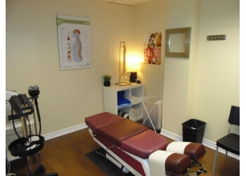 Montreal chiropractor Dr. Viet Nguyen Chiropraticien, B.Sc, DC - CLINIQUE CHIROPRATIQUE C3VN