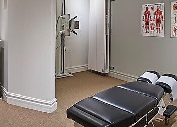 Blainville chiropractor Dr. Virginie Paré, Chiropraticienne - Centre Chiropratique Les portes du Fontainebleau