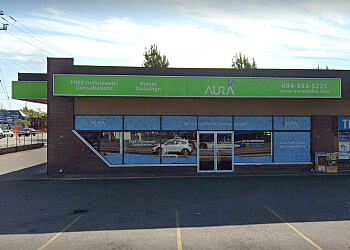 Surrey orthodontist Dr. Vishal Sharma - AURA ORTHODONTICS SCOTTSDALE SURREY