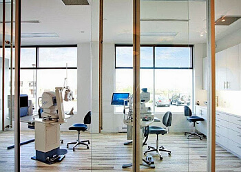 Aurora Optométristes Dr. Wellington Bentley, OD - VUE OPTICAL BOUTIQUE