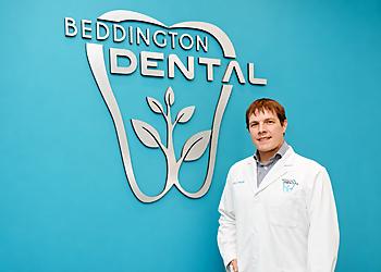 Dr. Will Tunision - Calgary, AB Dentistes Cosmétiques - Doctor Portrait Image
