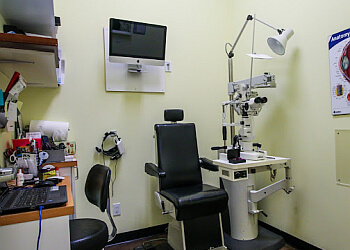 Markham optometrist Dr. Yan Ling Liang, OD - WARDEN OPTOMETRY