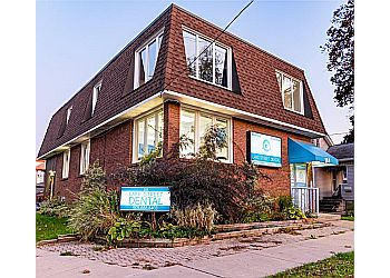 St Catharines dentist Dr. Zeyad Abdulrazzaq - LAKE STREET DENTAL