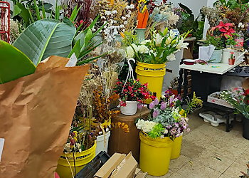 Montreal florist Dragon Flowers