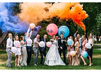 Cambridge wedding officiant Dream Weddings Canada