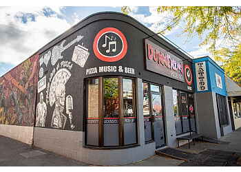 Kelowna Pizzerias DunnEnzies Pizza Co.