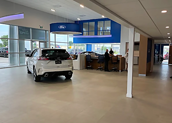 Dupont Ford - Saint Jean sur Richelieu, QC Concessionnaires d'automobile - Business Interior Image