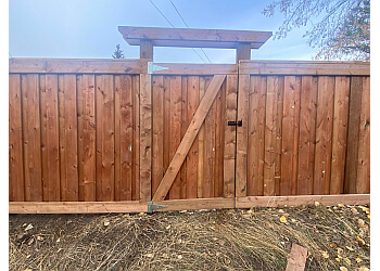 Grande Prairie fencing contractor Dusty Deeds Done Dirt Cheap