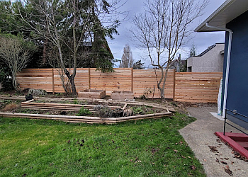 Victoria fencing contractor Dynamic Fencing & Decks