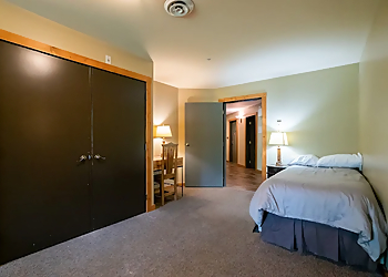 EHN Edgewood Nanaimo​ - Nanaimo, BC Addiction Treatment Centers - Treatment Room Image