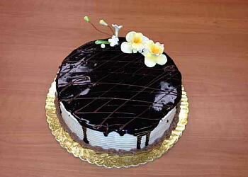 Edmonton cake ESM Fine Cakes & Pastries image 1