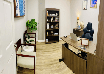 Windsor immigration consultant Earnest Immigration and Citizenship Services Inc.