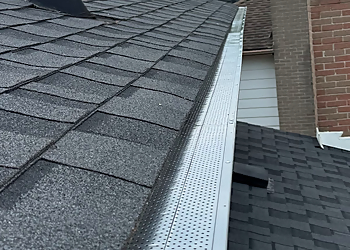 Hamilton gutter cleaner EaveSafe Gutter Protection Inc.
