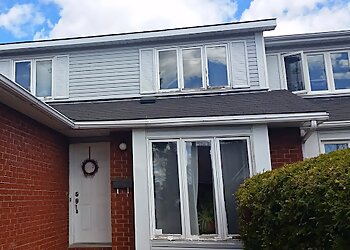 Ottawa gutter cleaner Eaves Experts Ottawa