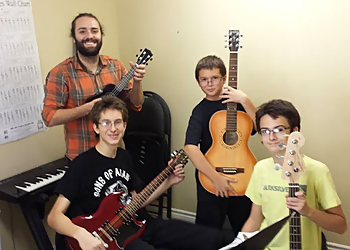 Ecole de Musique Troubadour - Quebec, QC Music Schools - Practice Image