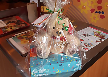 Pickering gift shop Edible Arrangements