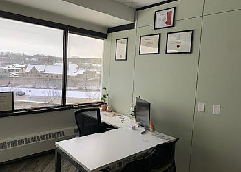 Cambridge immigration consultant Effizient Immigration Inc.