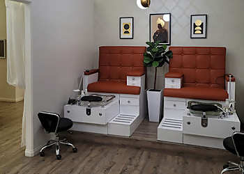 Electric Skin Clinic Electric Skin Clinic - Lethbridge, AB Spa Médical - Waiting Room