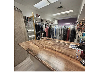 Moncton Nettoyages à sec Elegant Dry Cleaning, Alterations and Tailoring 