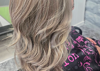 Elite Hair Salon & Spa - Welland, ON Salons De Coiffure - Haircut Service Image