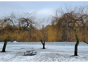 Victoria hiking trail Elk/Beaver Lake Regional Park