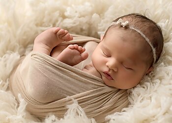 Whitby babies and family photographer Elle Marie Photography