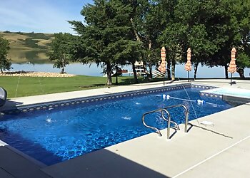 Regina Pool Services Ellis Pools & Const. Ltd.