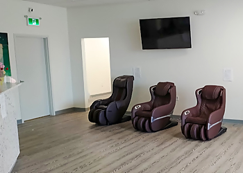 Emerald Medical and Wellness Centre - Edmonton, AB Weight Loss Centers - Clinic Interior Image