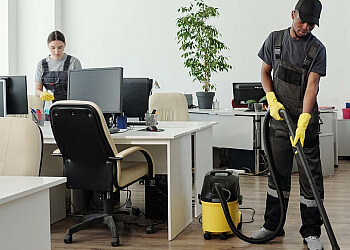 Longueuil commercial cleaning service Entretien CK image 1