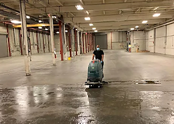 Everest Commercial Cleaning Services - New Westminster, BC Commercial Cleaning Services - Commercial Cleaning Crew Image