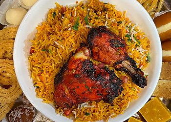 St Catharines indian restaurant Everest Tandoori Kitchen