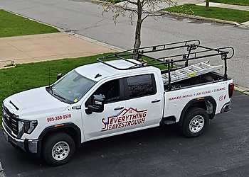 Niagara Falls gutter cleaner Everything Eavestrough Inc.