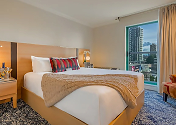 Executive Suites Hotel And Conference Centre Burnaby - Burnaby, BC Hotels - Hotel Room Image