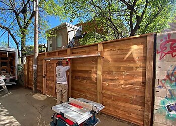 Montreal fencing contractor Fantastik Fences
