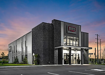 Faris Team Real Estate Brokerage - Barrie, ON Agents Immobiliers - Client Meeting Image