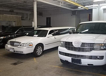 Federal Limousine Services - Gatineau, QC Service De Limousine - Field Work Image