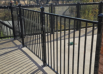 Brampton Entrepreneurs En Clôtures Fence Master Constructions Inc.