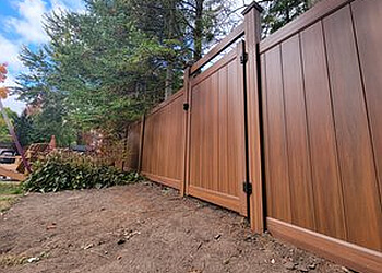 Newmarket fencing contractor Fencing DMV