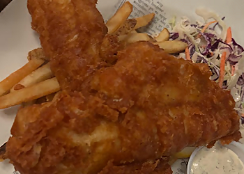 Fionn MacCool's - Brampton, ON Poisson Et Frites - Fish and Chips Restaurant Image