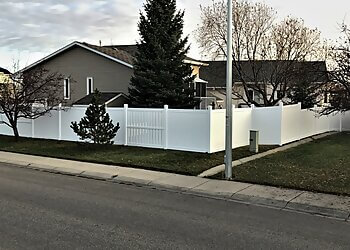 Airdrie fencing contractor First Class Fencing